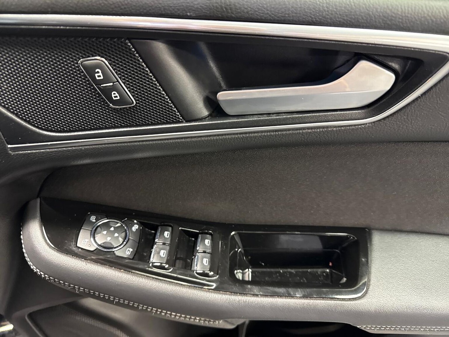 Used Ford Galaxy 2022 for sale - 75956388: Photo 21