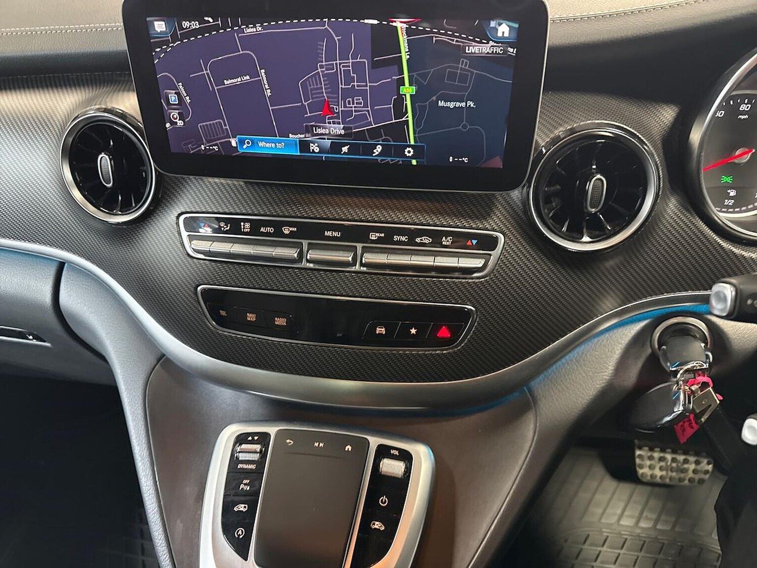 Used Mercedes-Benz V-Class 2023 for sale - 77487865: Photo 11