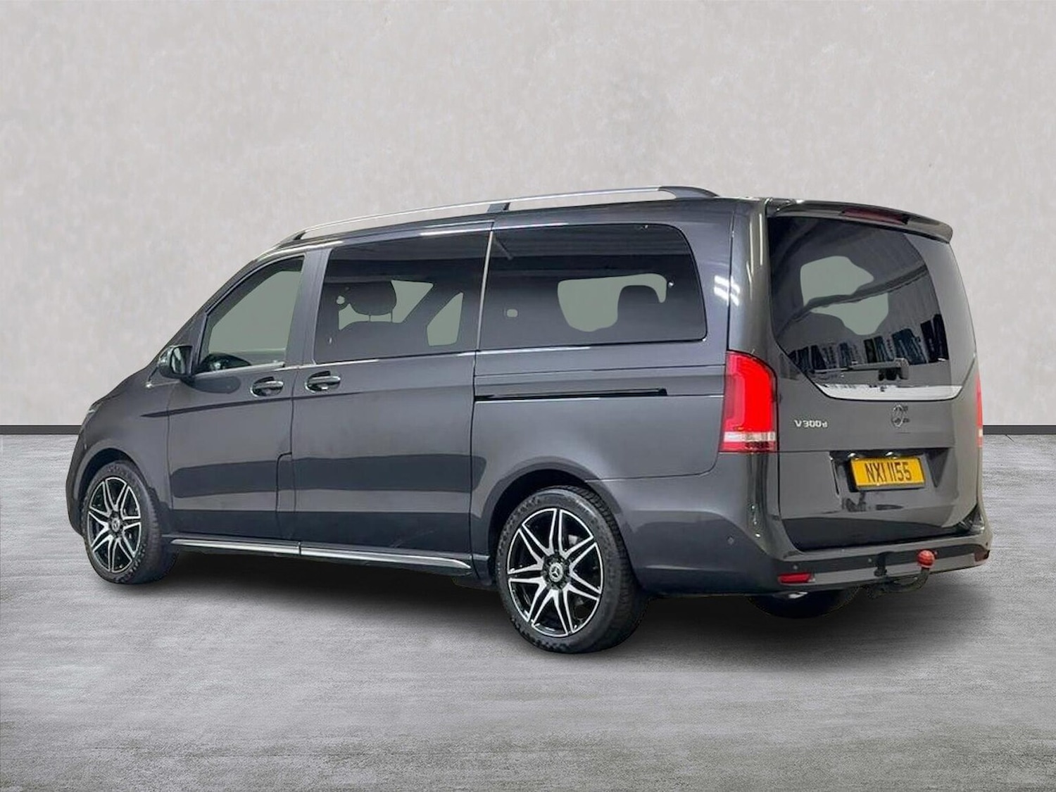 Used Mercedes-Benz V-Class 2023 for sale - 77487865: Photo 2