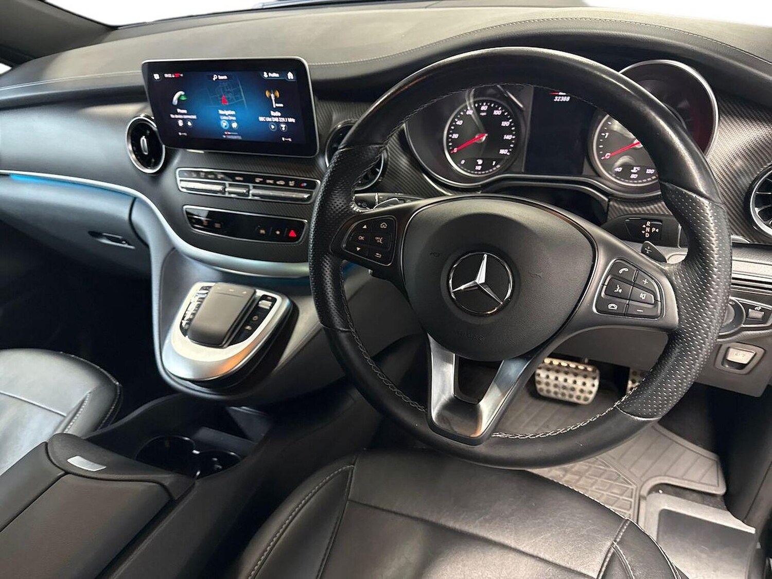 Used Mercedes-Benz V-Class 2023 for sale - 77487865: Photo 9