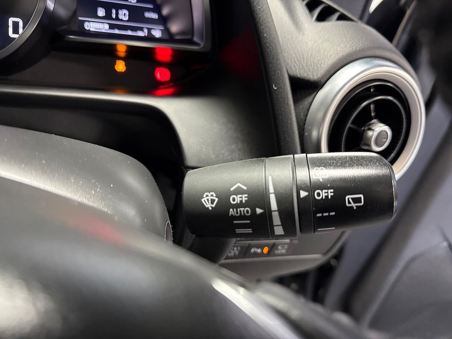 Used Mazda Mazda2 2022 for sale - 77487731: Photo 27