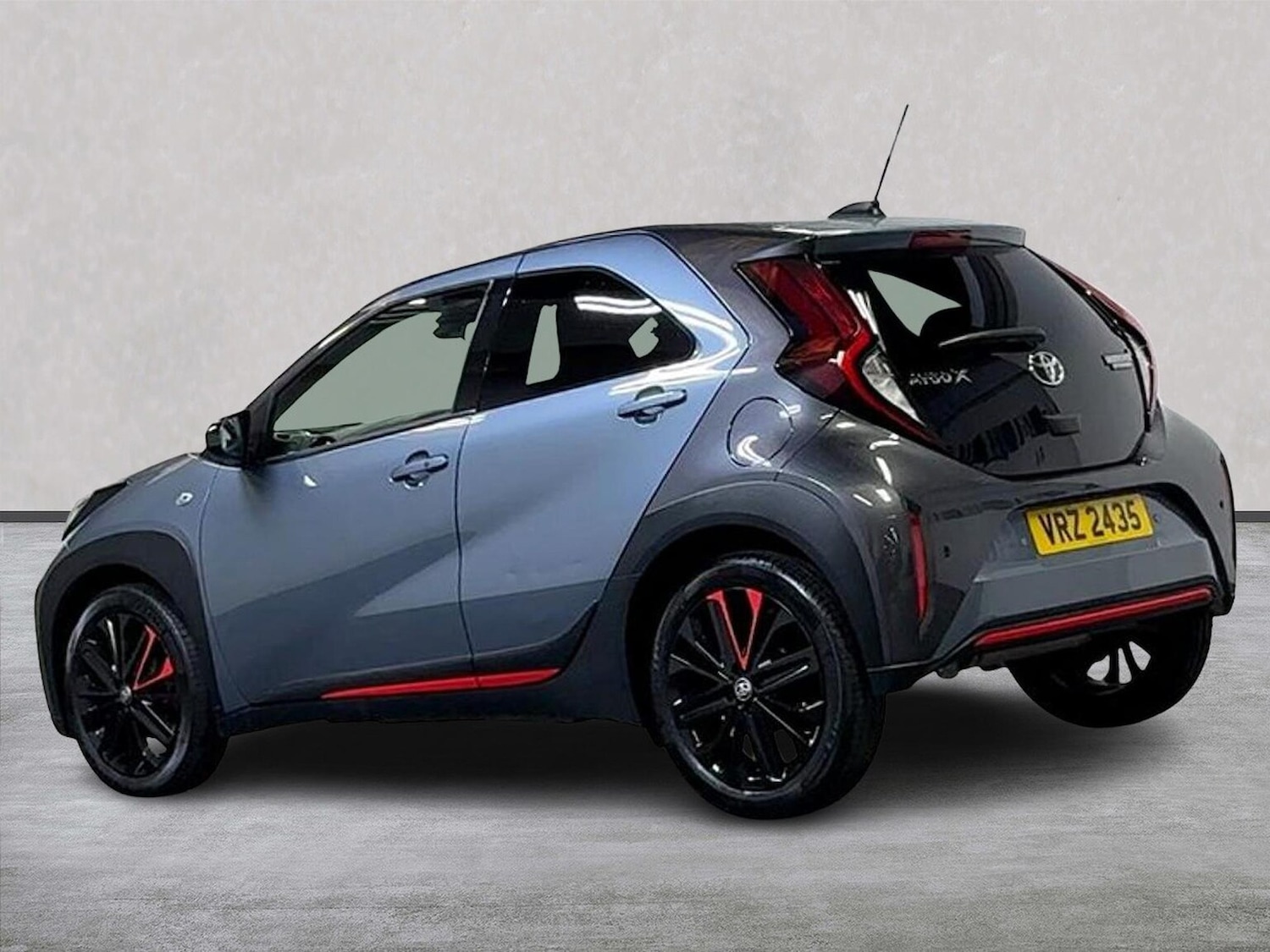 Used Toyota Aygo X 2023 for sale - 76402416: Photo 2