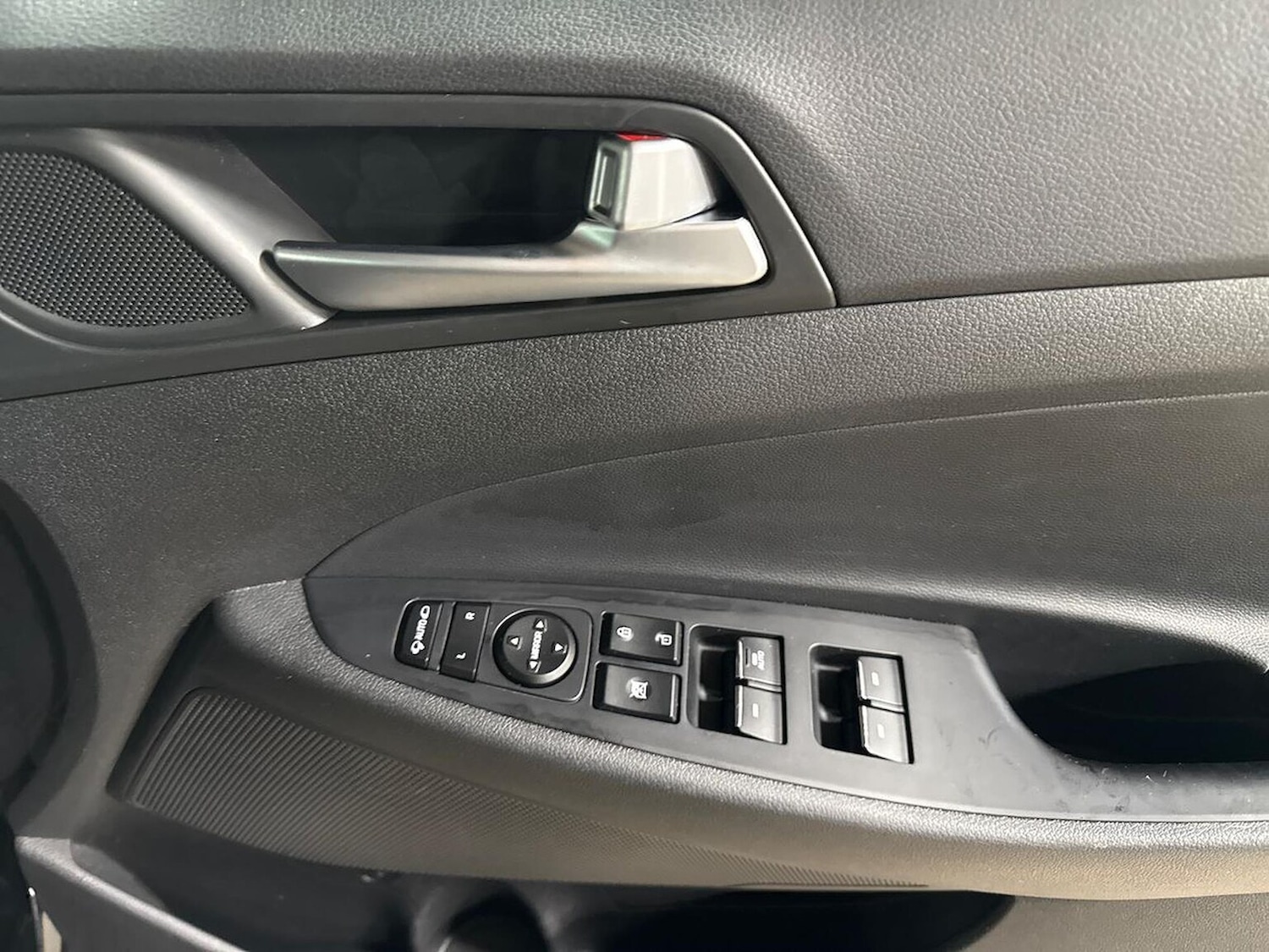 Used Hyundai TUCSON 2017 for sale - 76969980: Photo 21