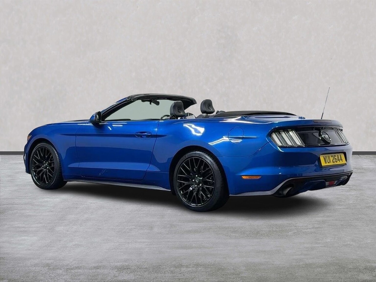 Used Ford Mustang 2017 for sale - 77901609: Photo 2