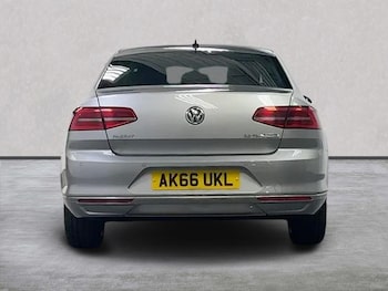 Used Volkswagen Passat 2016 for sale - 78422735: Photo