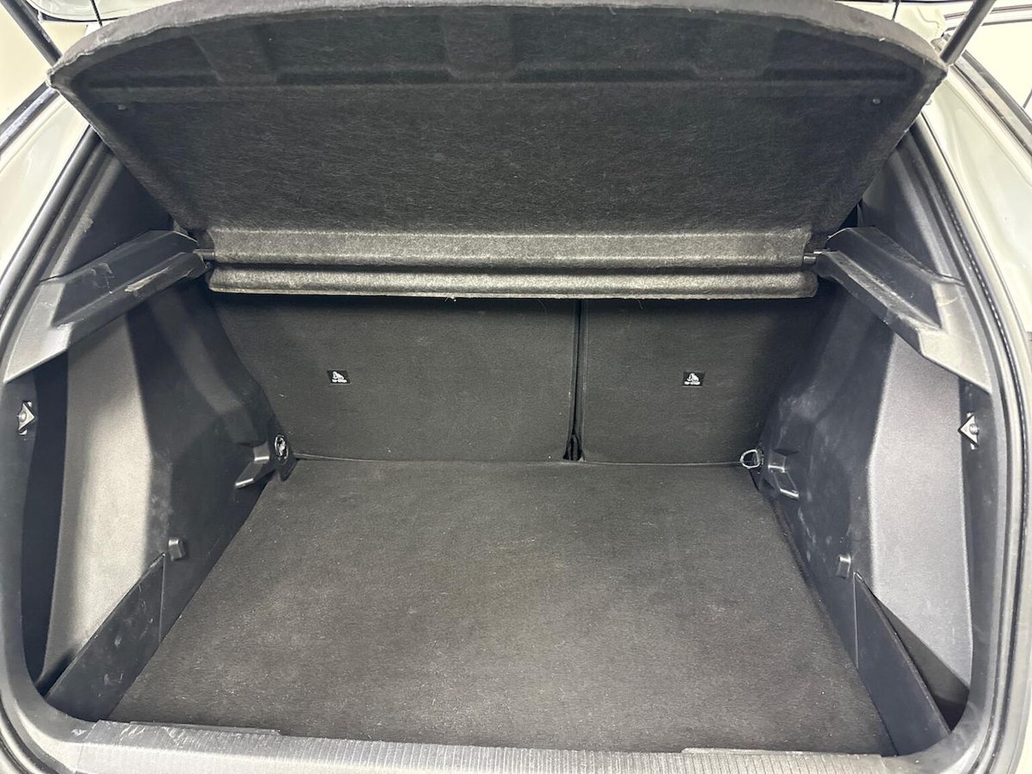 Used Peugeot 2008 2020 for sale - 77629333: Photo 17