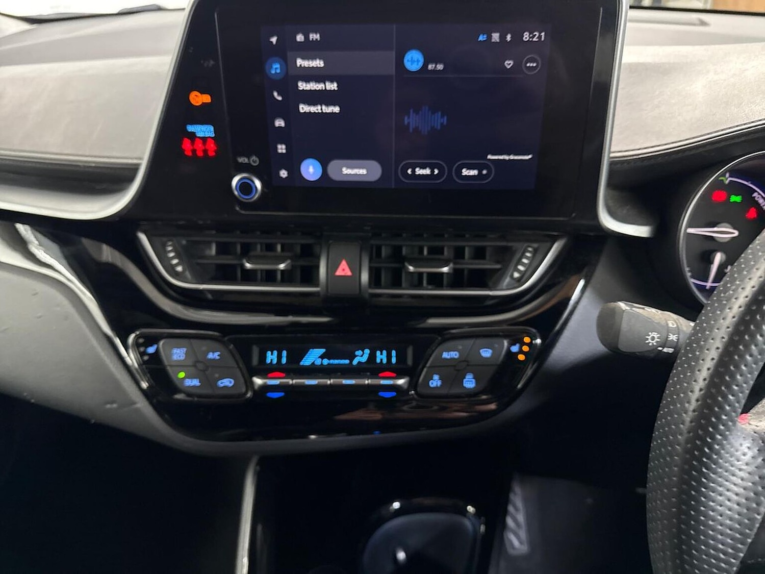 Used Toyota C-HR 2023 for sale - 78106365: Photo 11