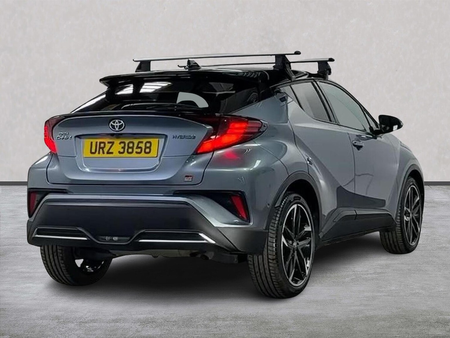 Used Toyota C-HR 2023 for sale - 78106365: Photo 18