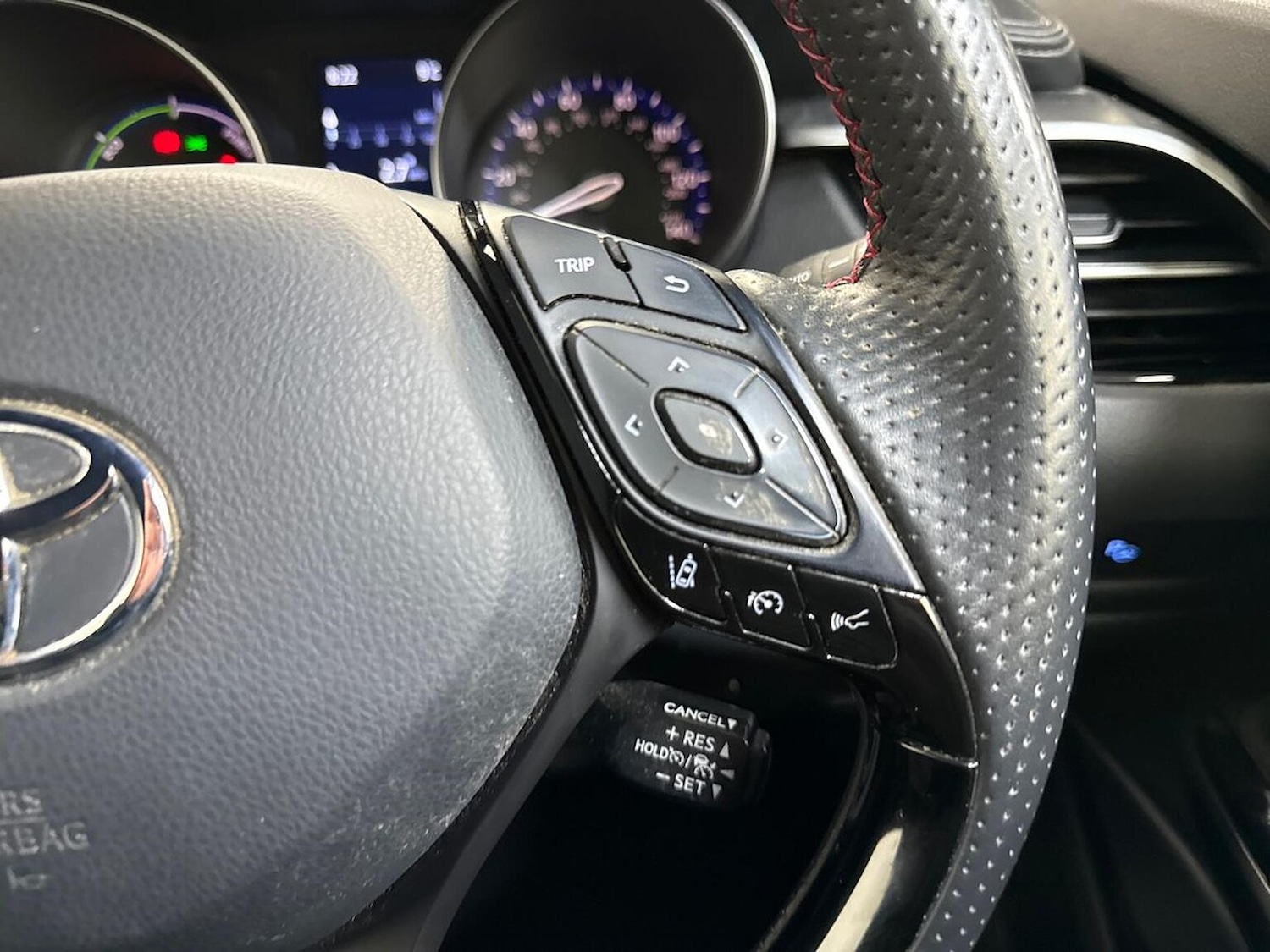 Used Toyota C-HR 2023 for sale - 78106365: Photo 25