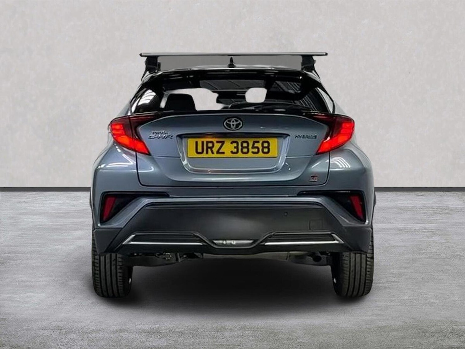 Used Toyota C-HR 2023 for sale - 78106365: Photo 4