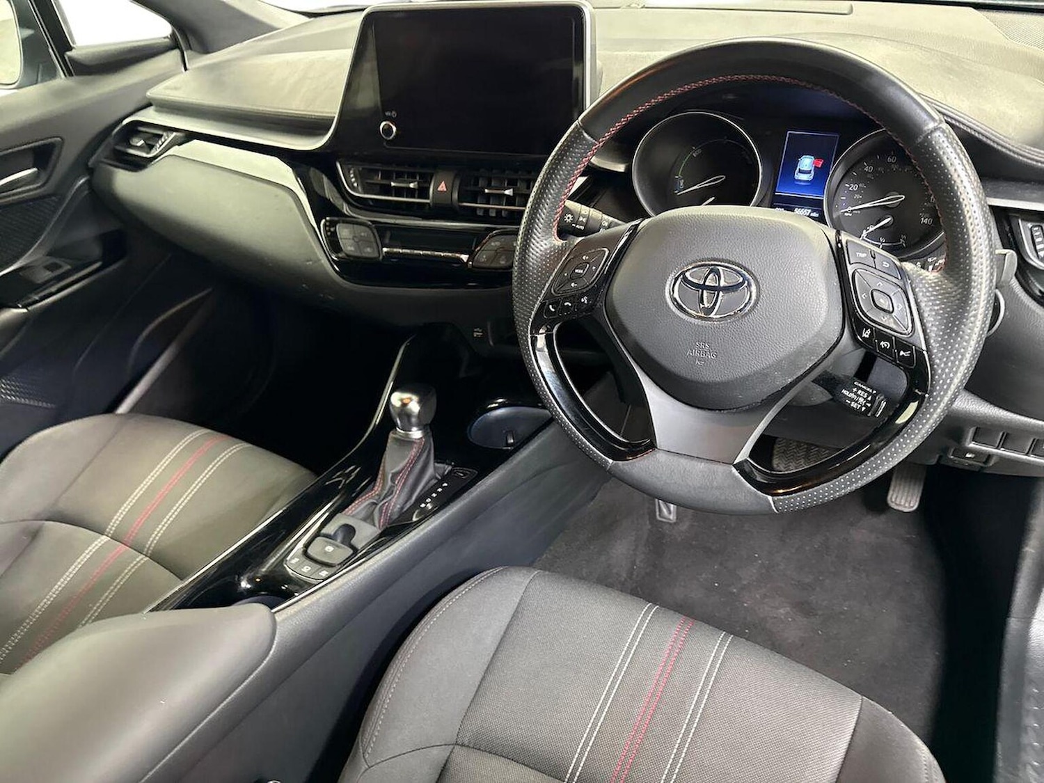 Used Toyota C-HR 2023 for sale - 78106365: Photo 9