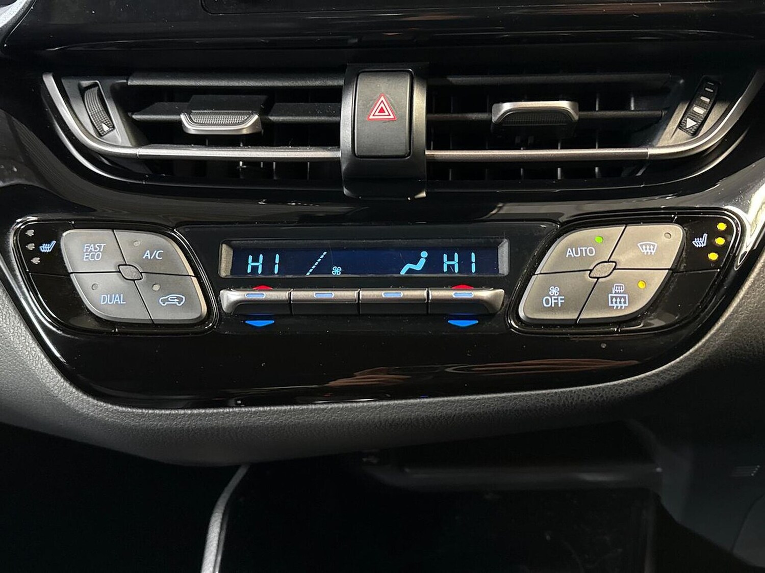 Used Toyota C-HR 2021 for sale - 76490594: Photo 12