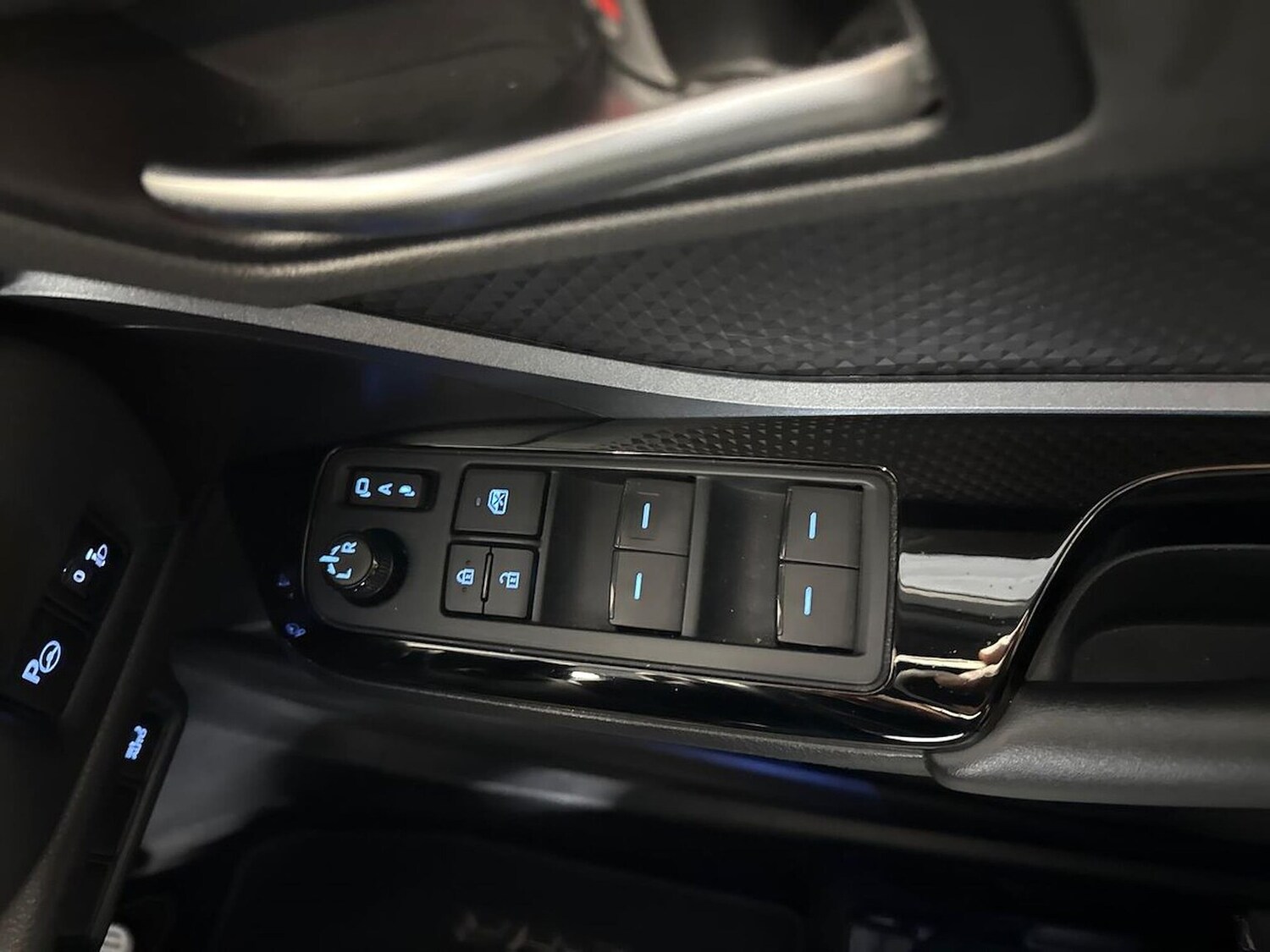 Used Toyota C-HR 2021 for sale - 76490594: Photo 21