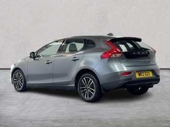 Used Volvo V40 2017 for sale - 79006146: Photo