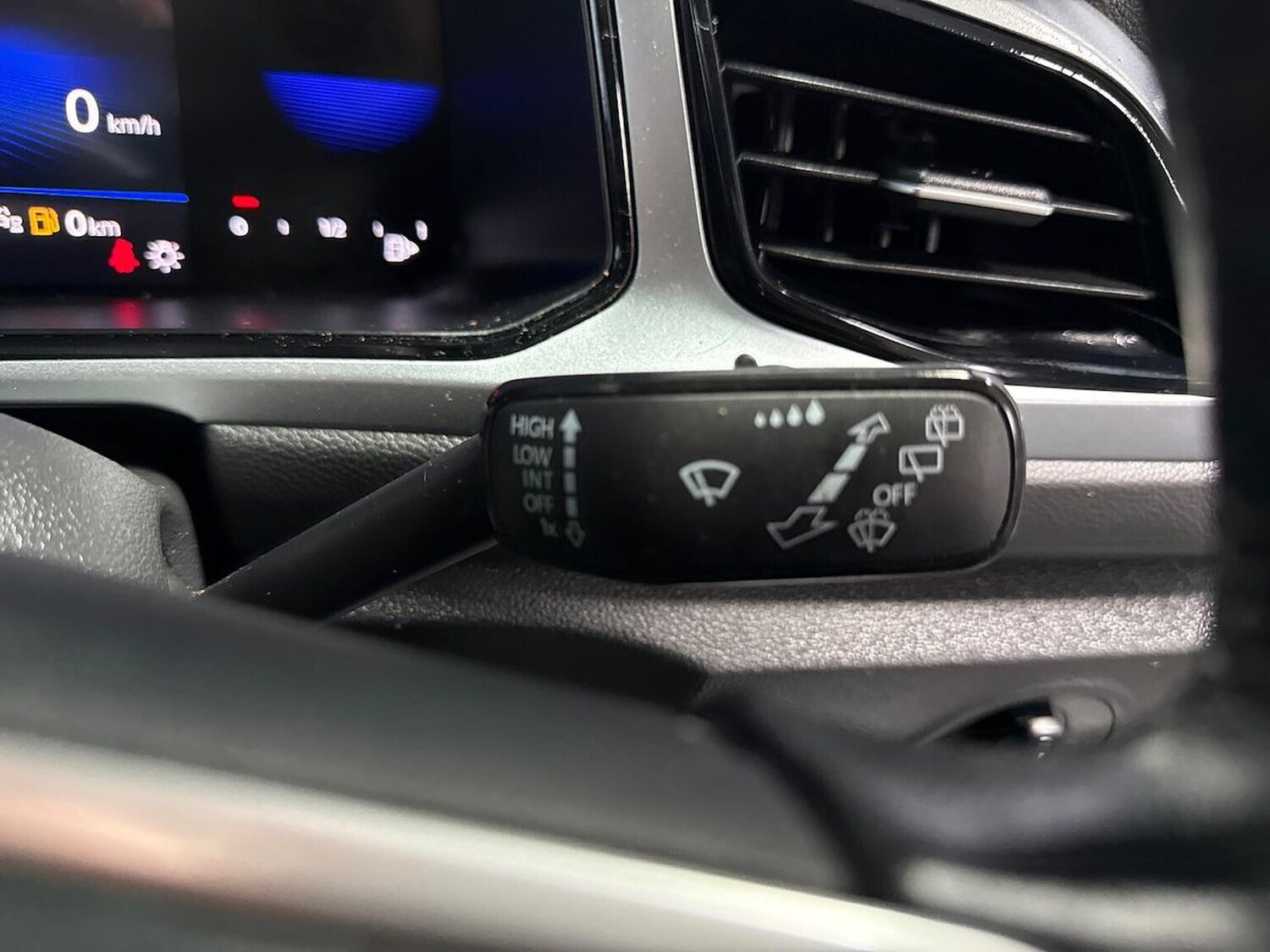 Used Volkswagen T-Roc 2022 for sale - 77487809: Photo 27