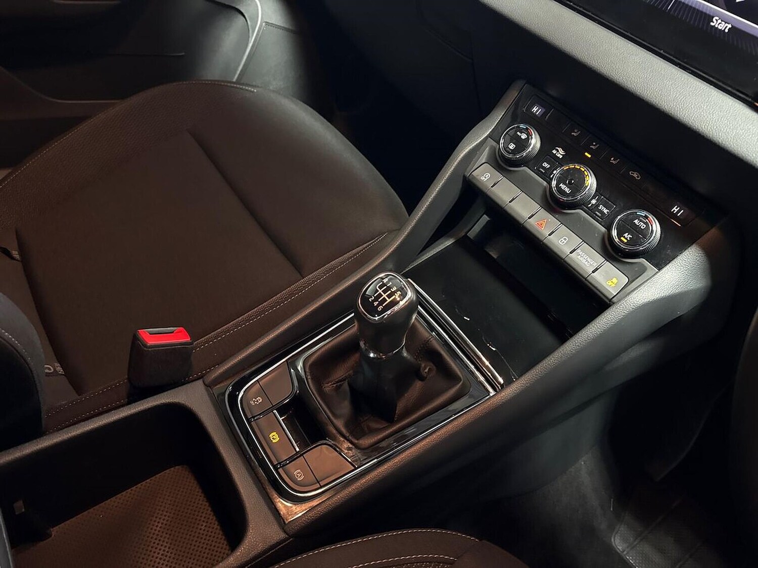 Used Skoda Karoq 2024 for sale - 77487819: Photo 13