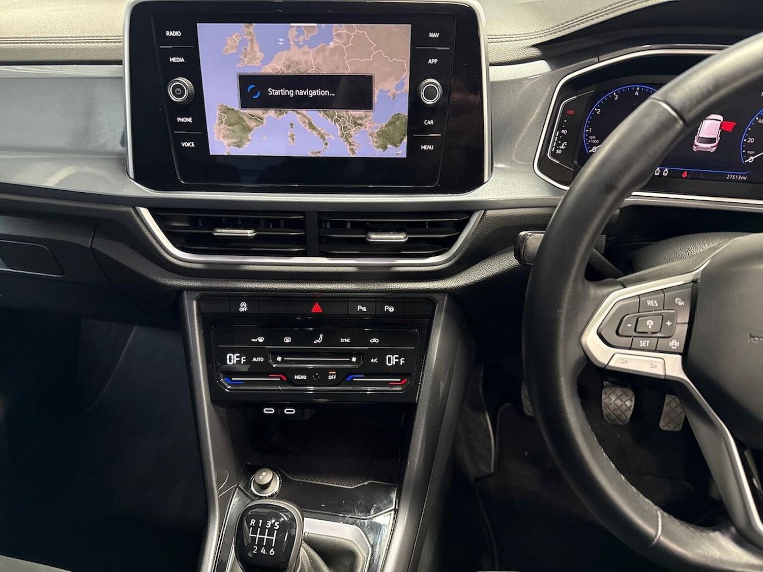 Used Volkswagen T-Roc 2022 for sale - 77845311: Photo 13