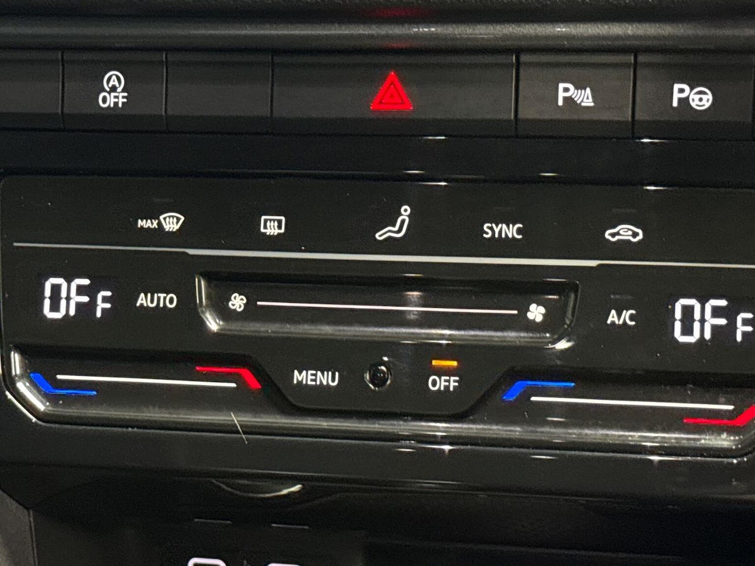 Used Volkswagen T-Roc 2022 for sale - 77845311: Photo 22