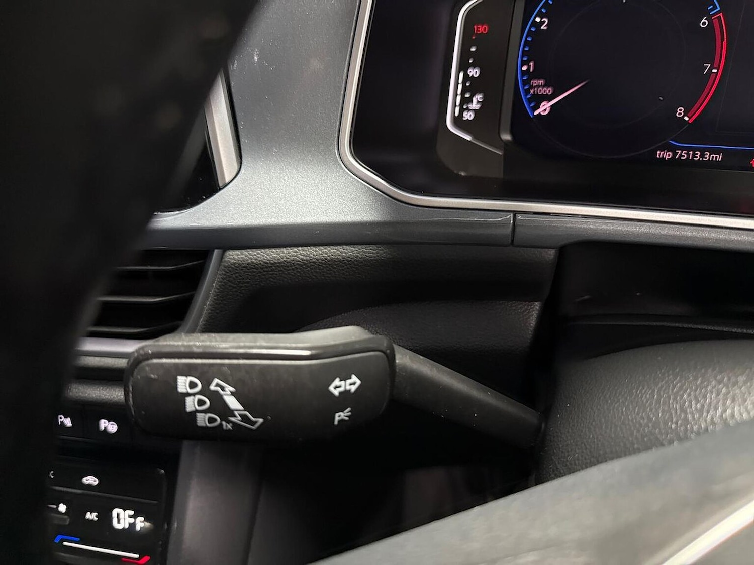 Used Volkswagen T-Roc 2022 for sale - 77845311: Photo 26