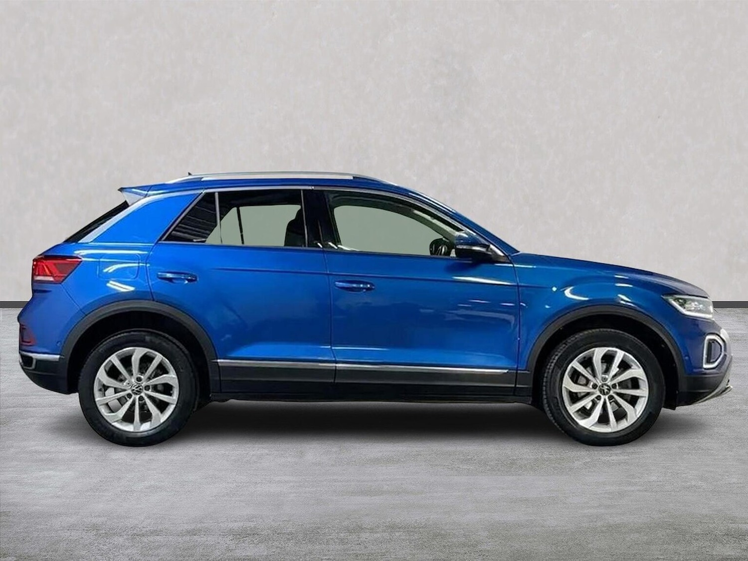 Used Volkswagen T-Roc 2022 for sale - 77845311: Photo 3