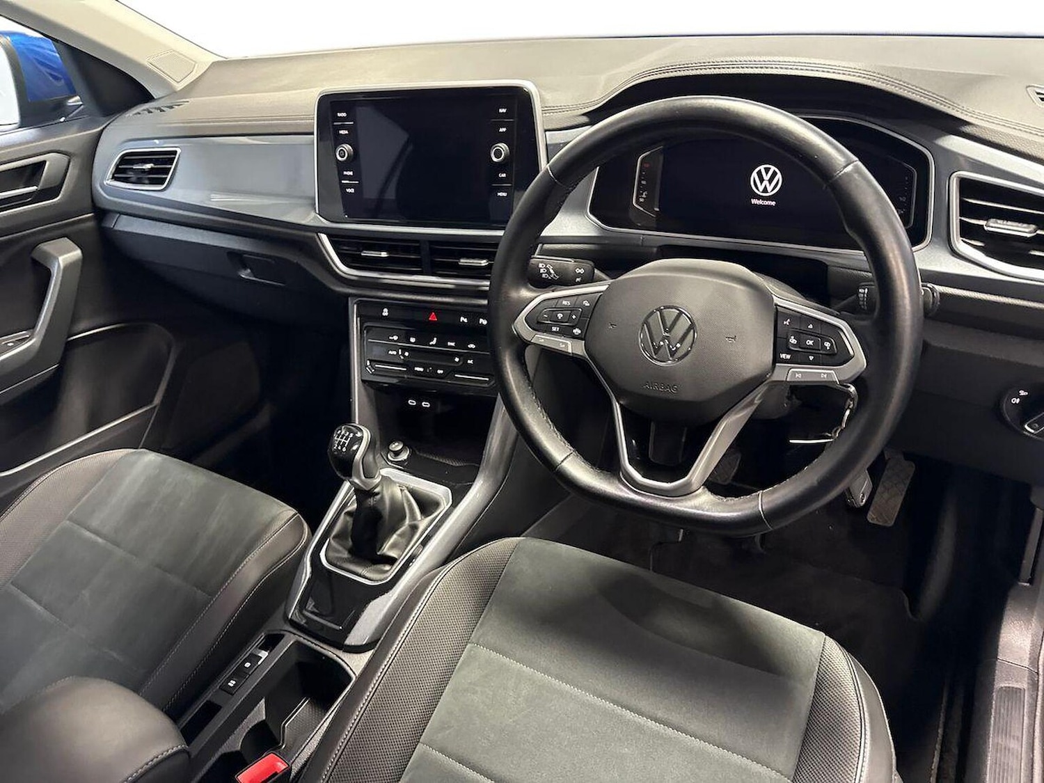 Used Volkswagen T-Roc 2022 for sale - 77845311: Photo 8