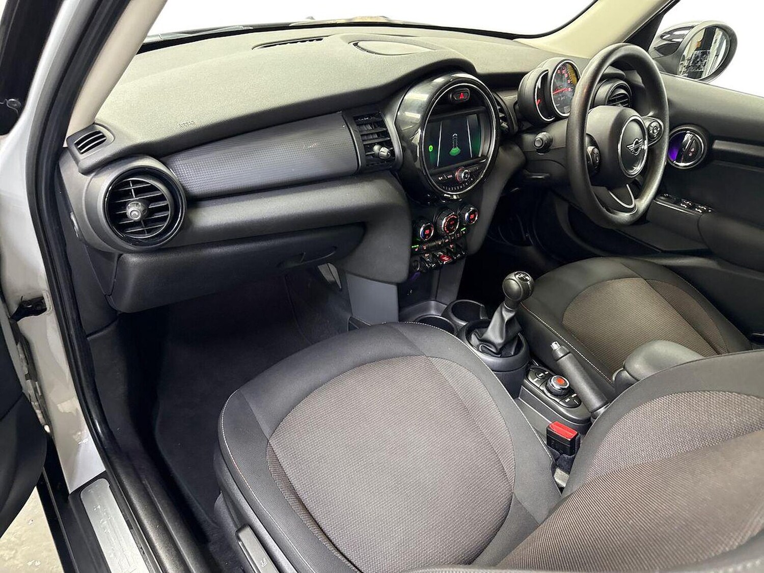 Used MINI Hatch 2019 for sale - 78191908: Photo 7