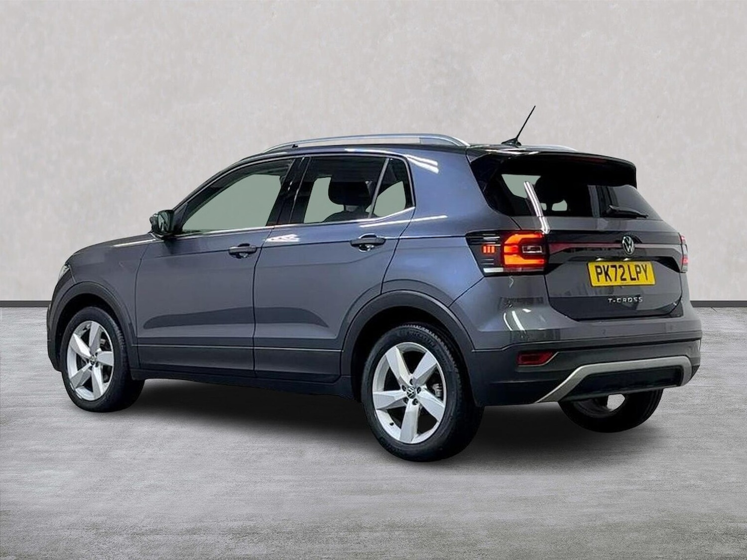 Used Volkswagen T-Cross 2023 for sale - 76064348: Photo 2