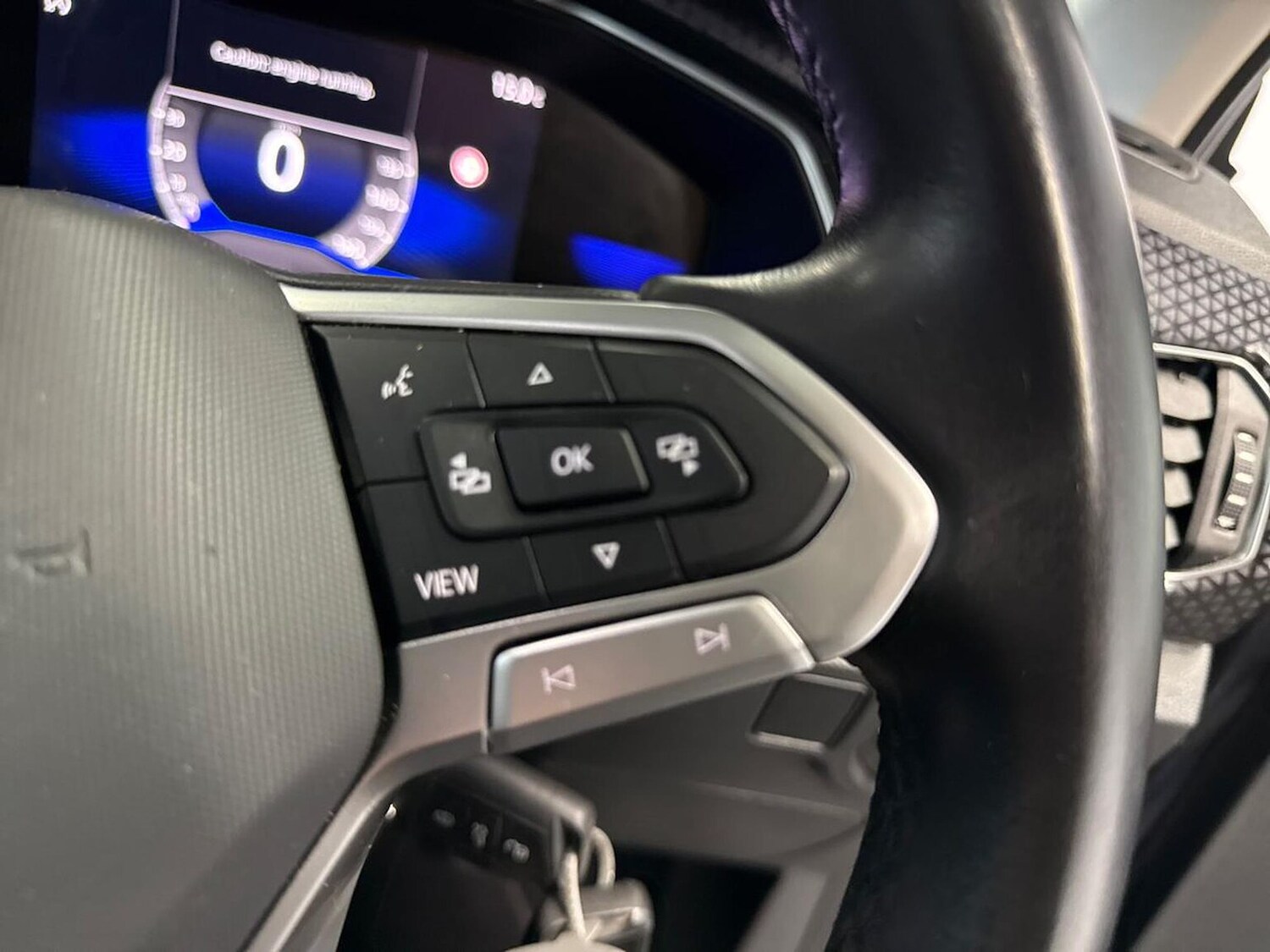 Used Volkswagen T-Cross 2023 for sale - 76064348: Photo 25
