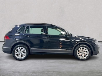 Used Volkswagen Tiguan 2024 for sale - 76170762: Photo 3