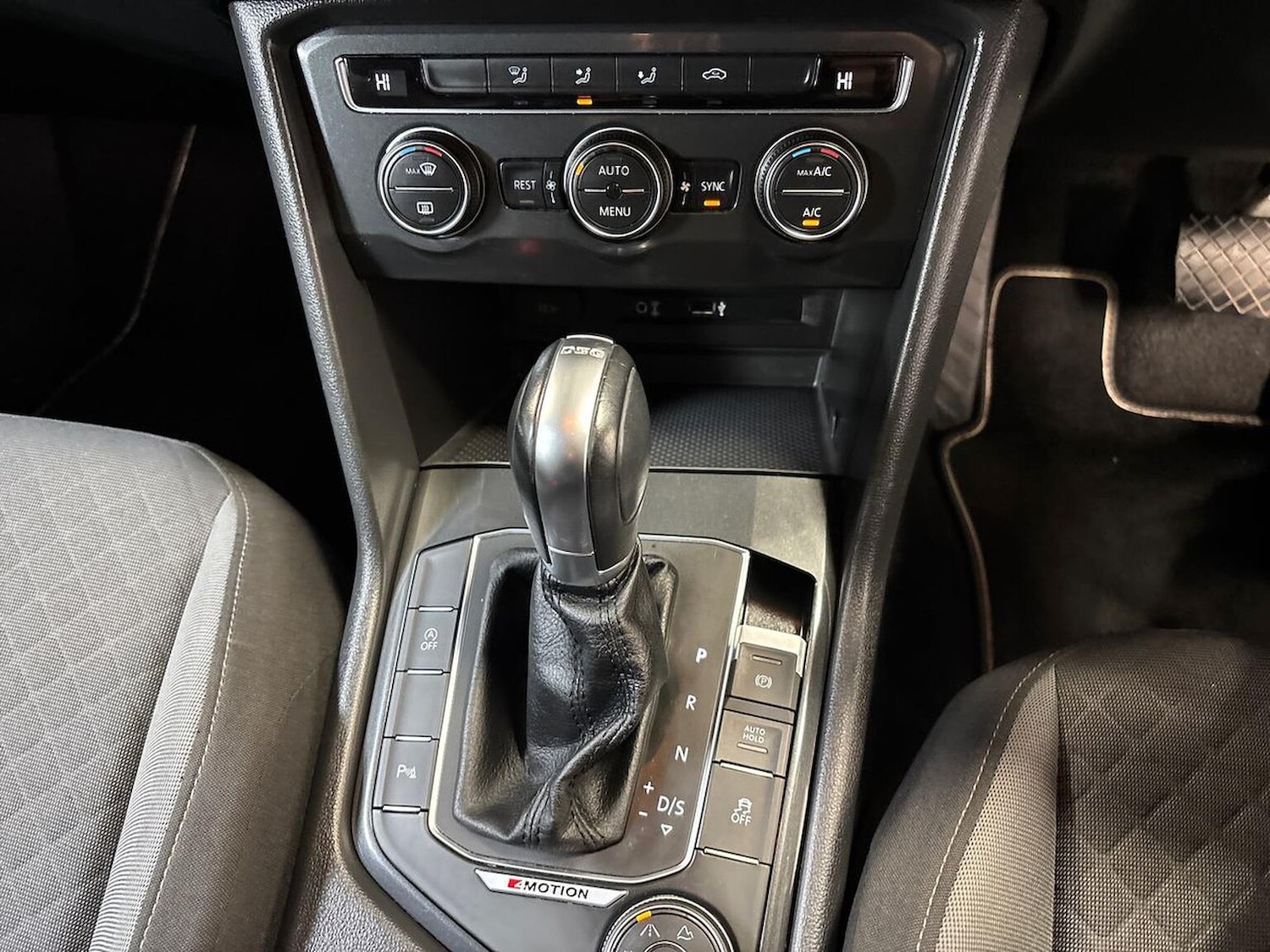 Used Volkswagen Tiguan 2017 for sale - 76329949: Photo 12