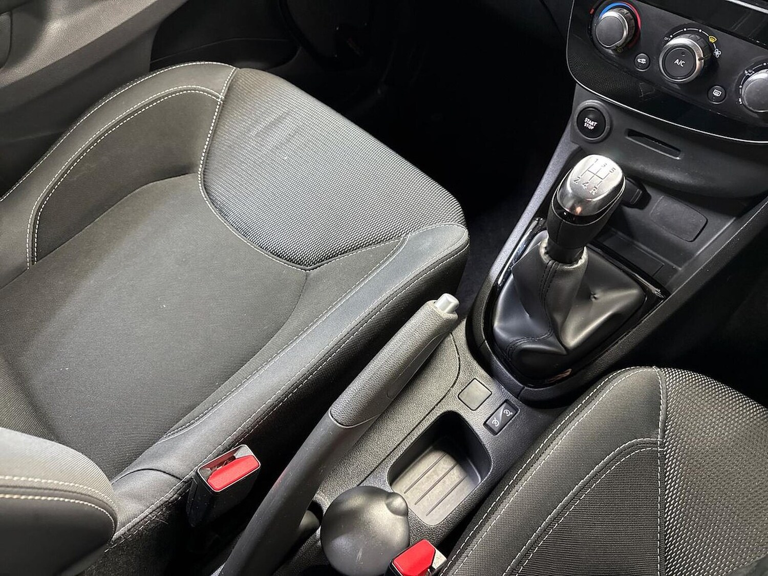 Used Renault Clio 2019 for sale - 78211159: Photo 15