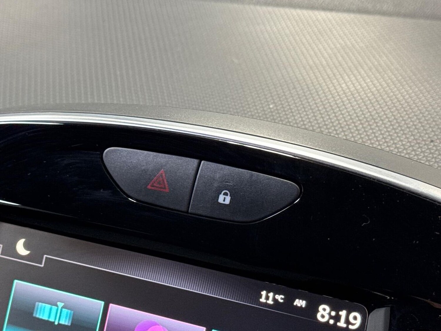 Used Renault Clio 2019 for sale - 78211159: Photo 24