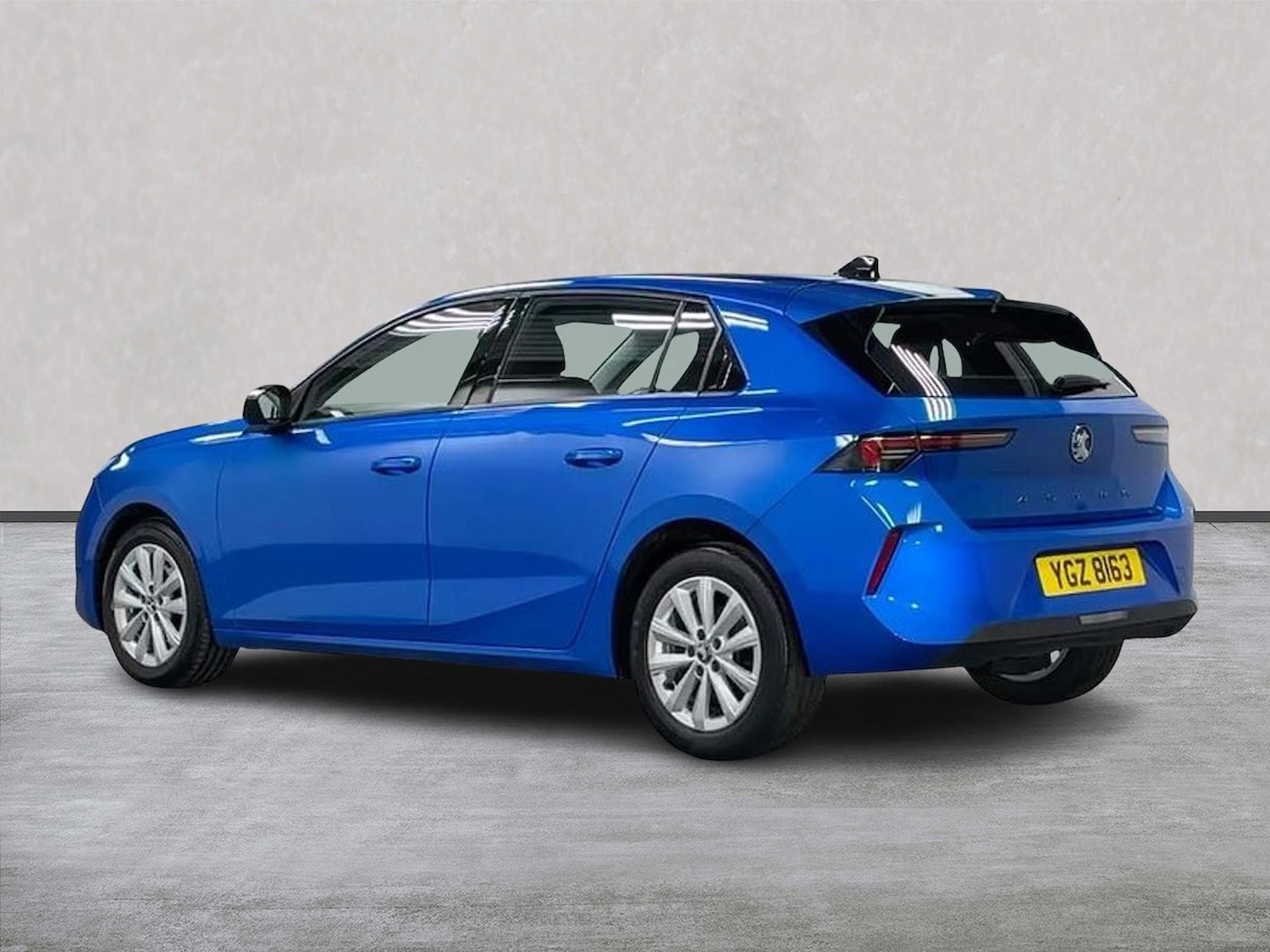 Used Vauxhall Astra 2023 for sale - 78191492: Photo 2