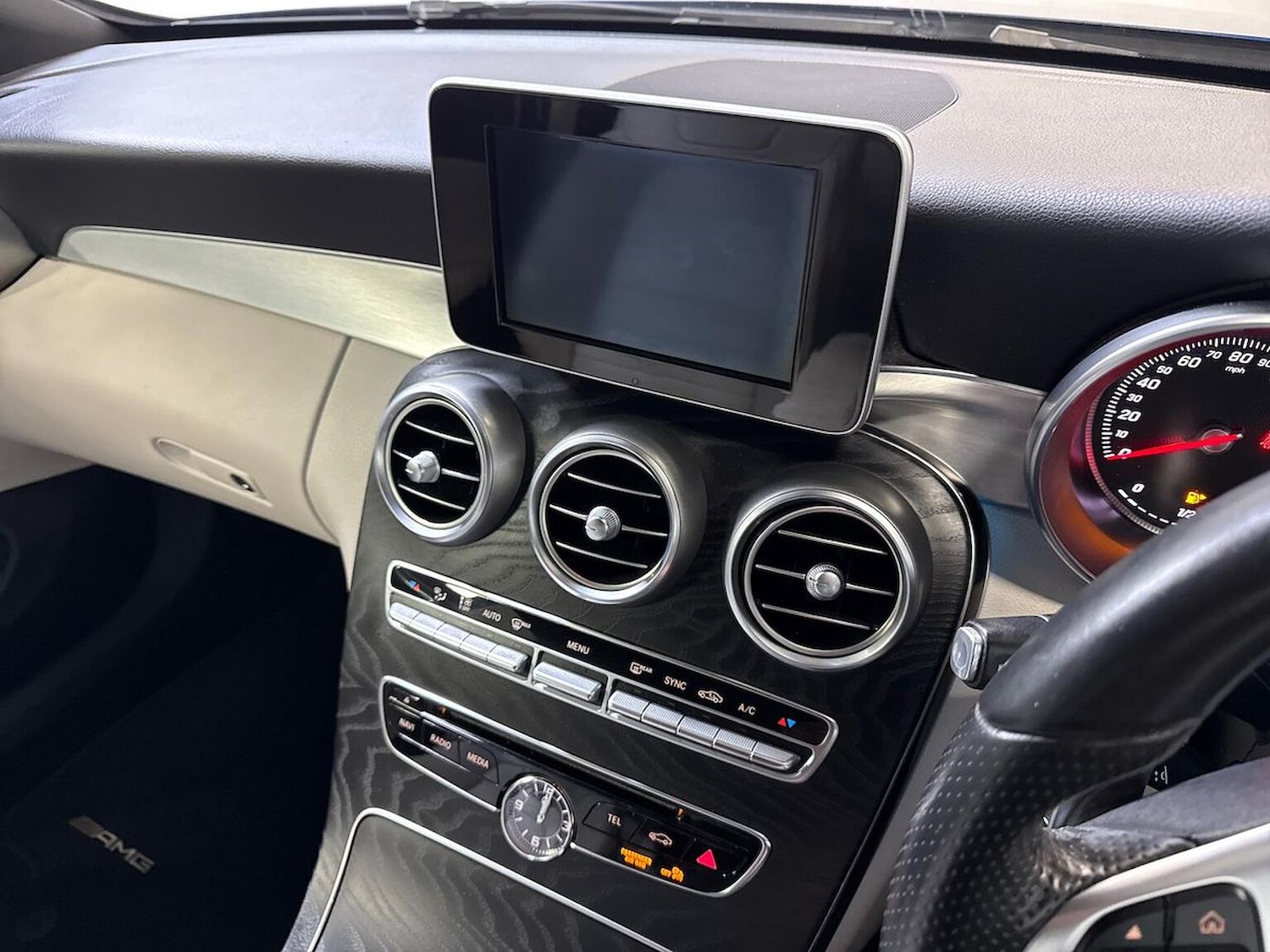 Used Mercedes-Benz C-Class 2017 for sale - 76064361: Photo 12