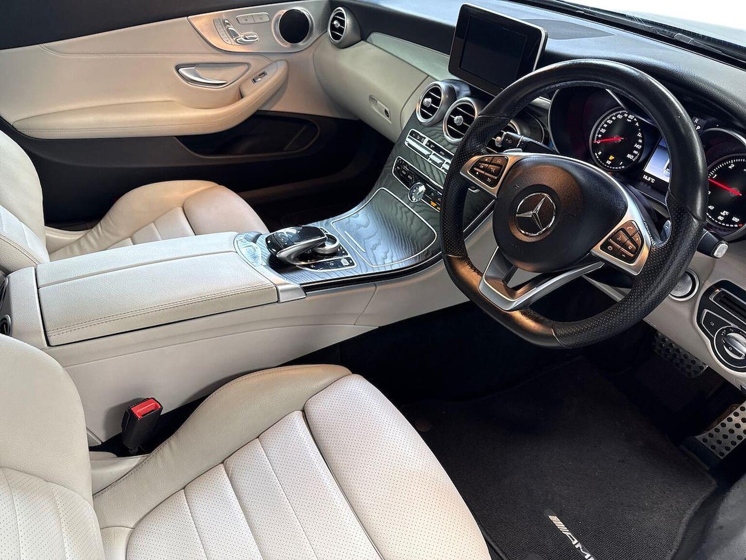 Used Mercedes-Benz C-Class 2017 for sale - 76064361: Photo 16