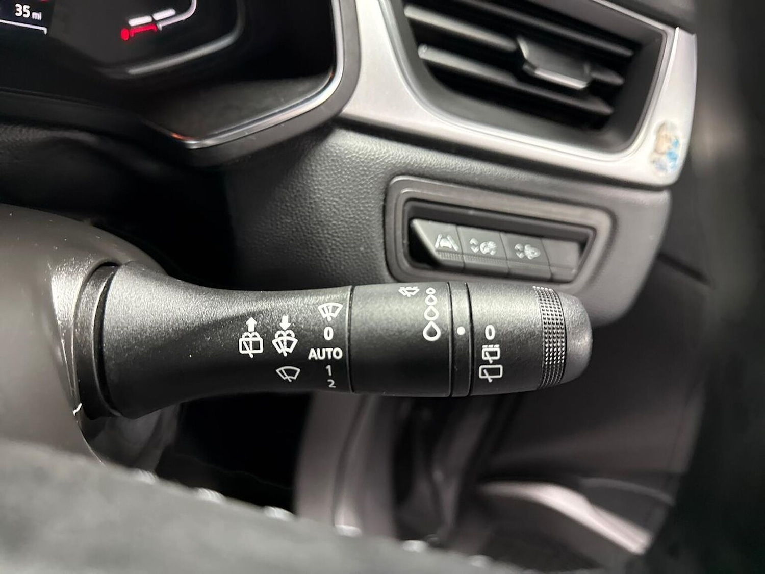 Used Renault Captur 2022 for sale - 76969012: Photo 27