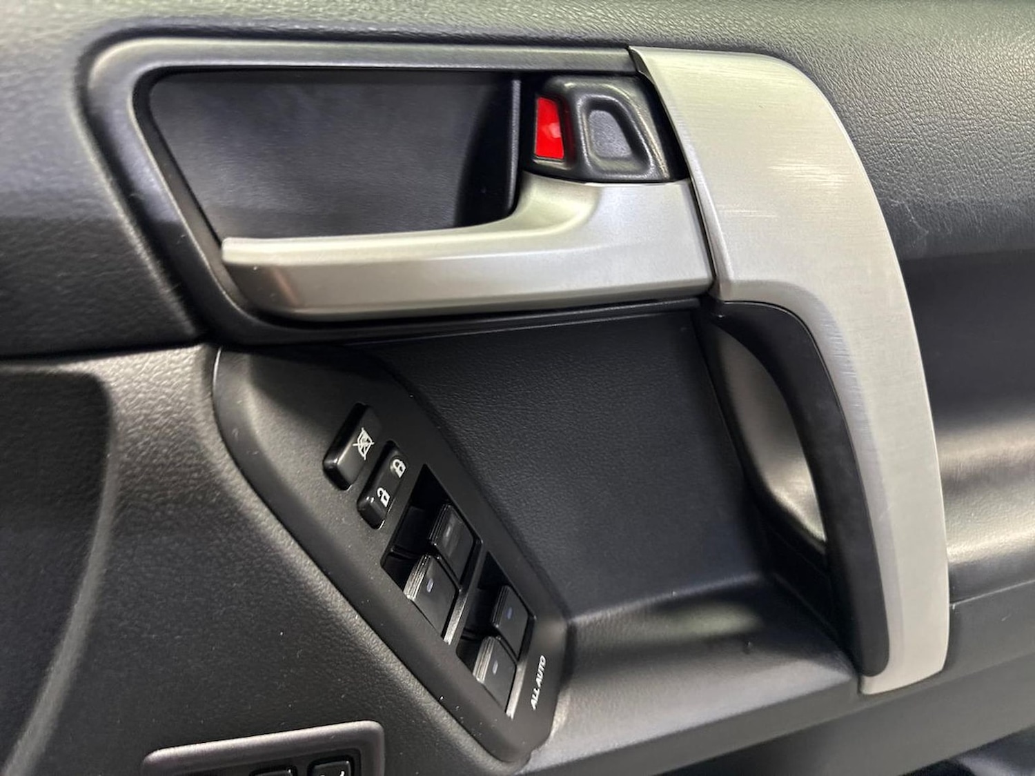 Used Toyota Land Cruiser 2023 for sale - 76418214: Photo 21