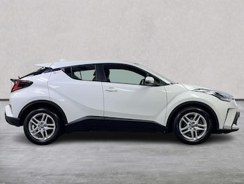 Used Toyota C-HR 2023 for sale - 78691862: Photo