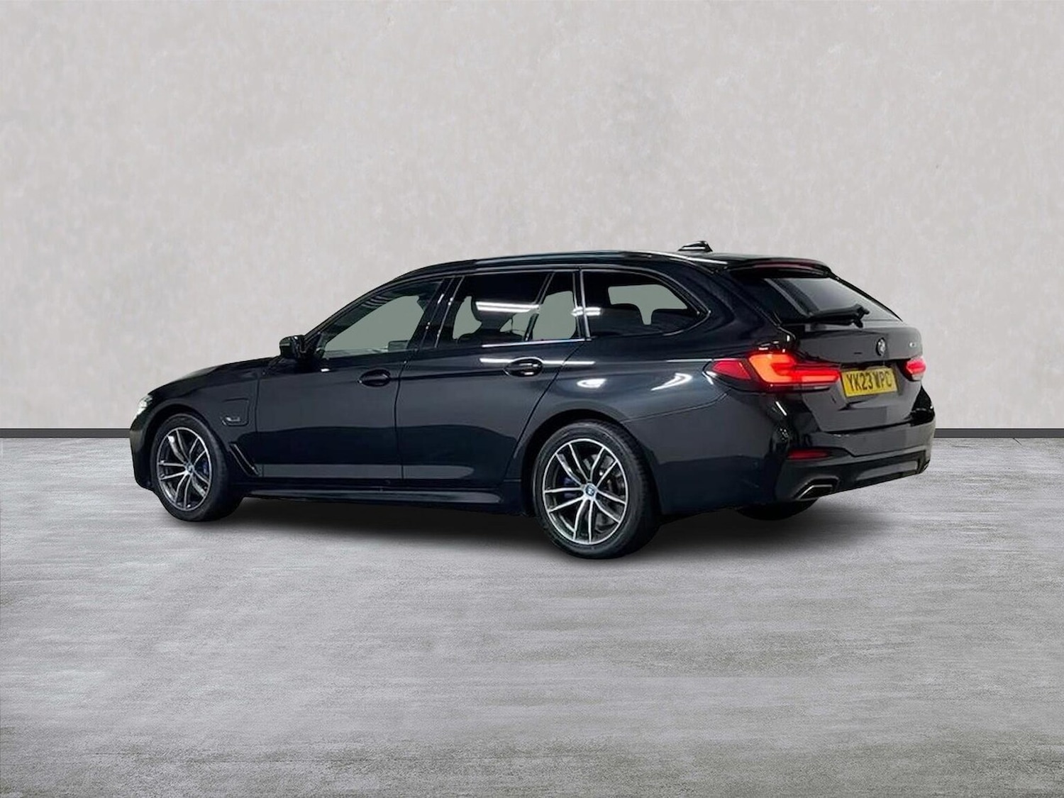 Used BMW 5 Series 2023 for sale - 77487887: Photo 2