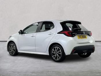 Used Toyota Yaris 2022 for sale - 79724928: Photo