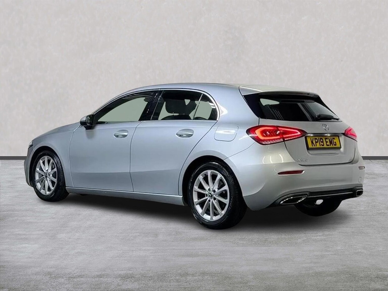 Used Mercedes-Benz A-Class 2019 for sale - 77003661: Photo 2