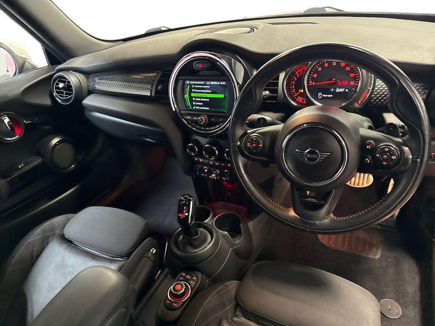 Used MINI Hatch 2019 for sale - 76831980: Photo 15