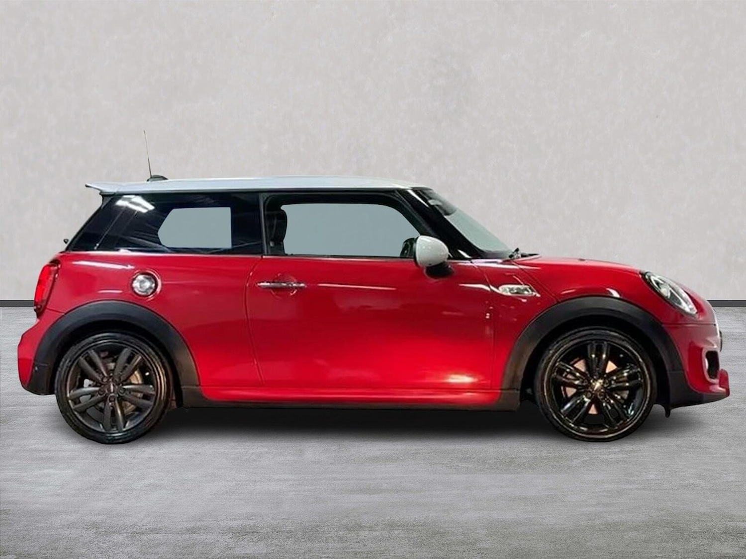 Used MINI Hatch 2019 for sale - 76831980: Photo 3