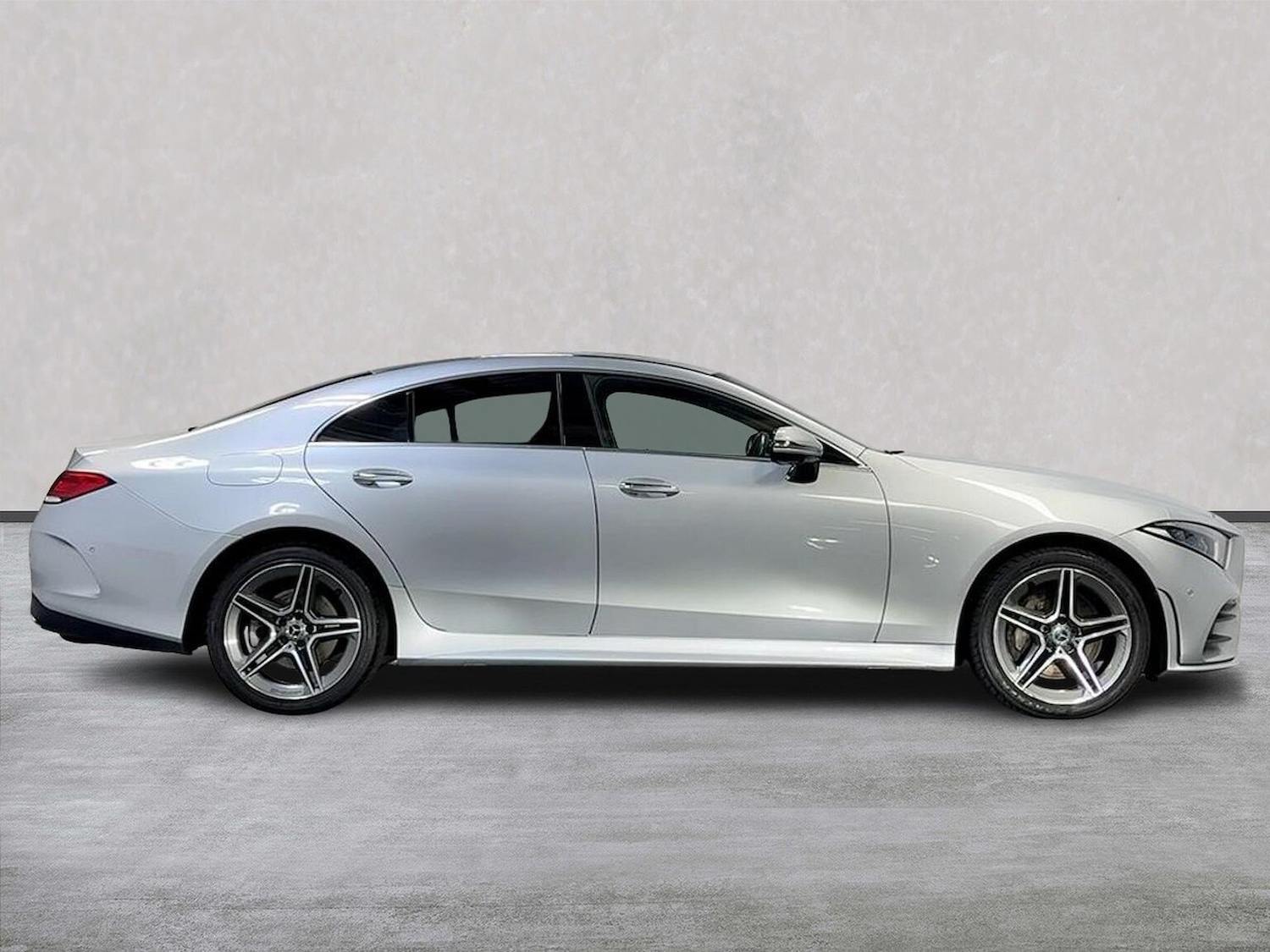 Used Mercedes-Benz CLS 2018 for sale - 76082439: Photo 3