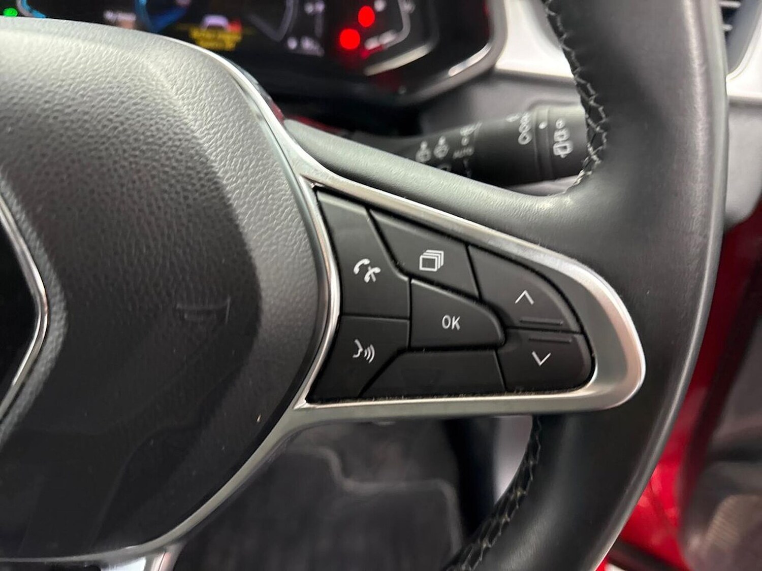 Used Renault Captur 2023 for sale - 78192057: Photo 26