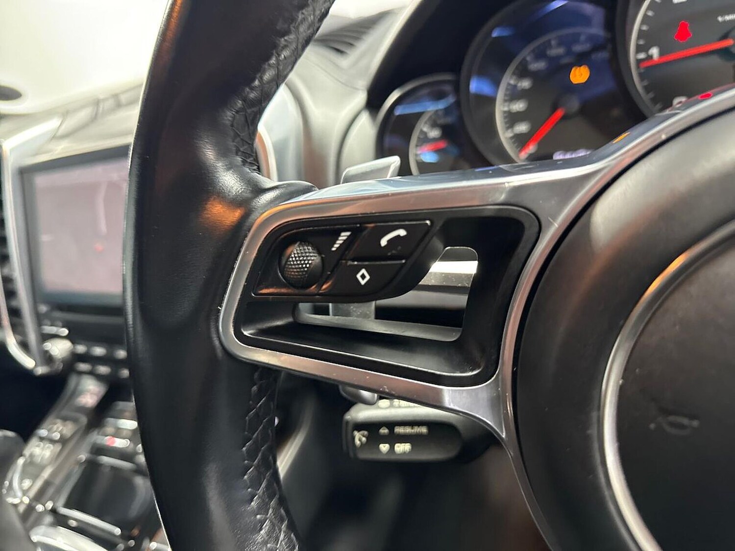 Used Porsche Cayenne 2018 for sale - 77487839: Photo 24