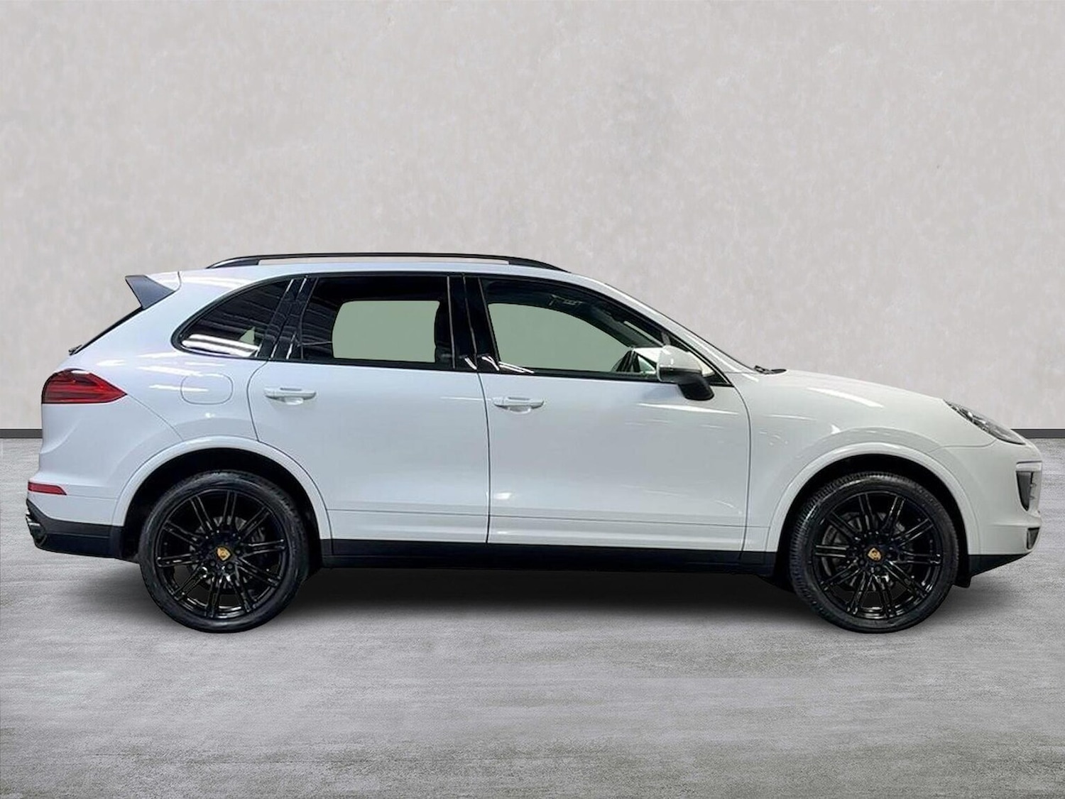 Used Porsche Cayenne 2018 for sale - 77487839: Photo 3
