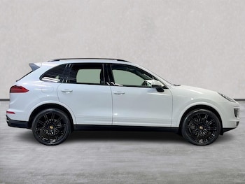 Used Porsche Cayenne 2018 for sale - 77487839: Photo