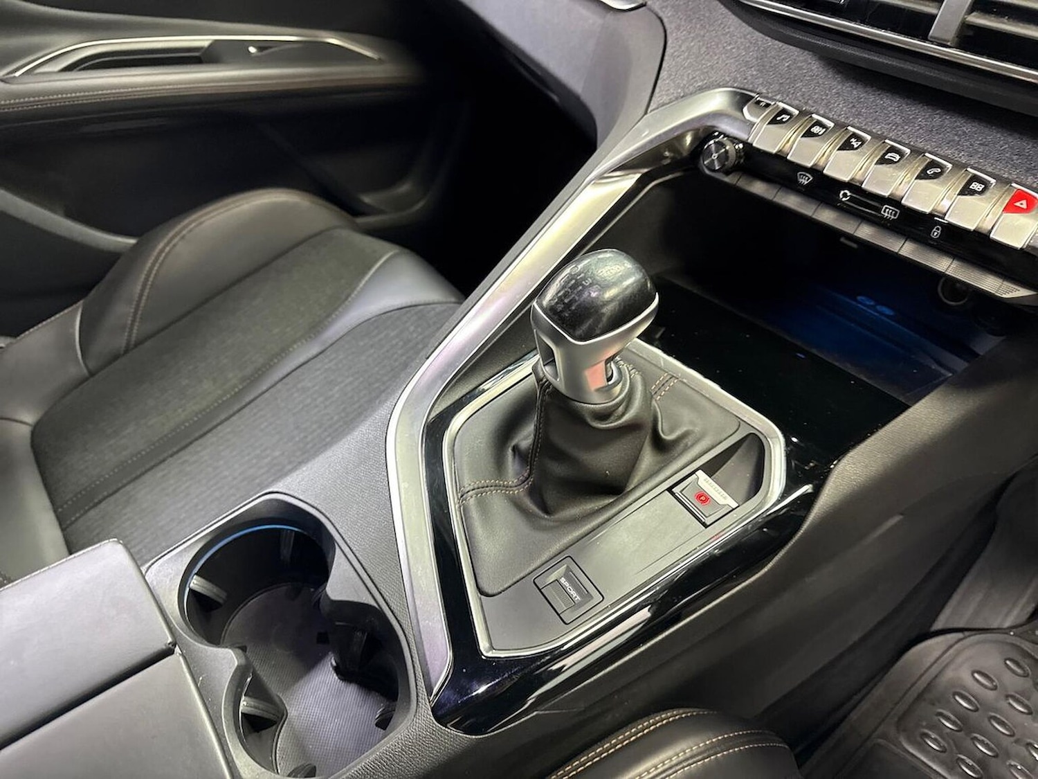 Used Peugeot 3008 2017 for sale - 77775125: Photo 13