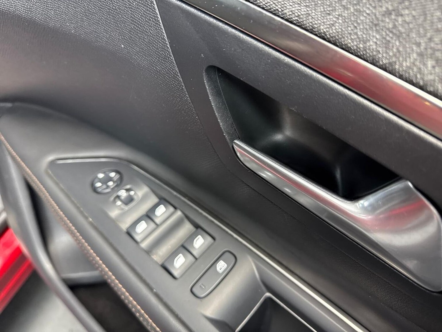 Used Peugeot 3008 2017 for sale - 77775125: Photo 21